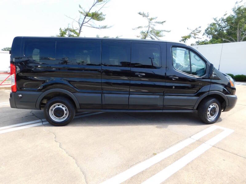ford transit wagon 2018 1FBZX2ZM8JKB52932 image ford transit wagon 2018 1FBZX2ZM8JKB52932 image